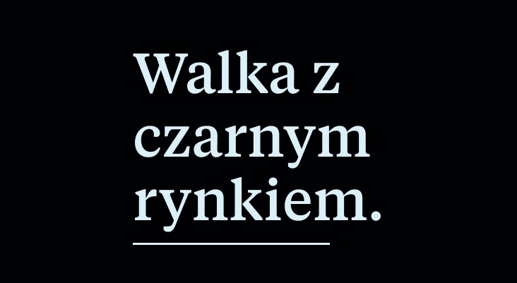 Biały tekst na czarnym tle, który głosi „Walka z czarnym rynkiem”, podkreśla znaczenie jakie mają nasze warszawa w utrzymaniu czystego i uczciwego środowiska.